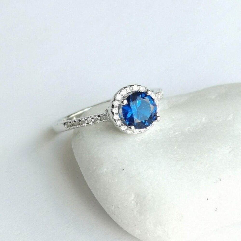 Sapphire CZ with halo 14k white gold overlay size 7 🆕